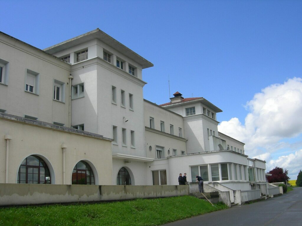 Bâtiment du centre EPIDE de Bourges