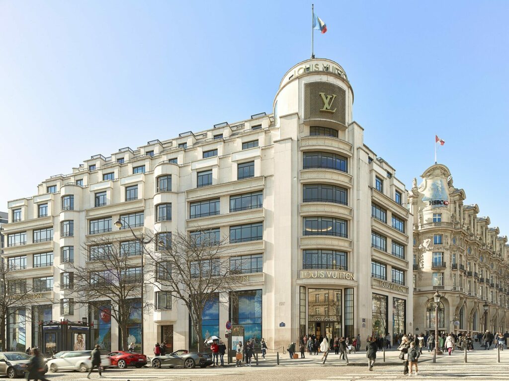 L’immeuble du 101 avenue des Champs-Élysées