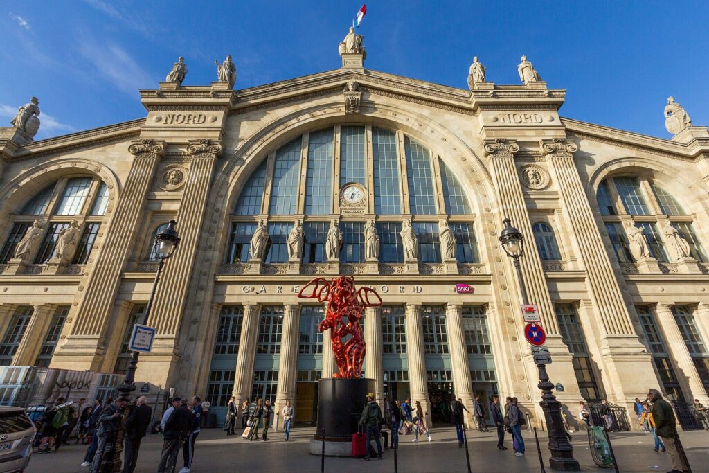 Façade de la gare du Nord à Paris